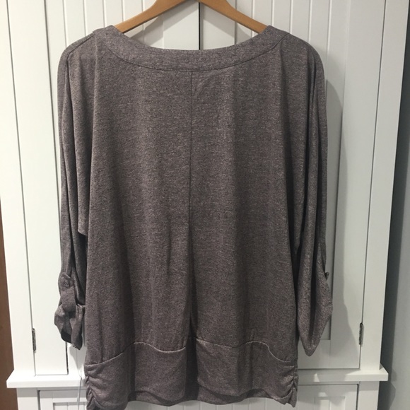 Apt. 9 Banded bottom roll-tab top - Picture 2 of 4